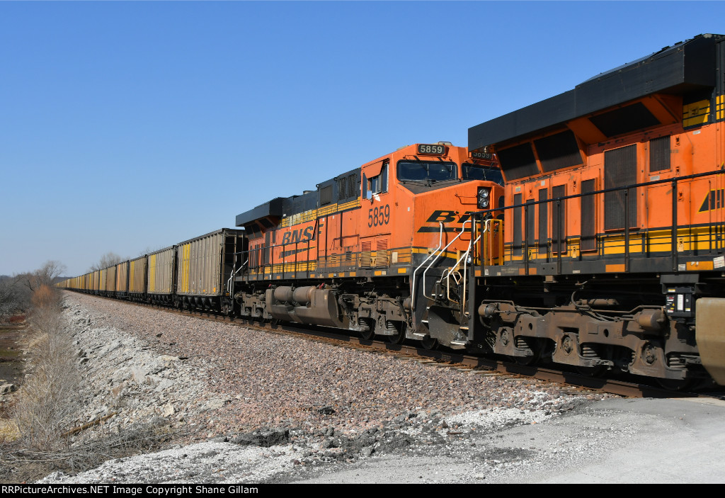 BNSF 5859 Roster shot